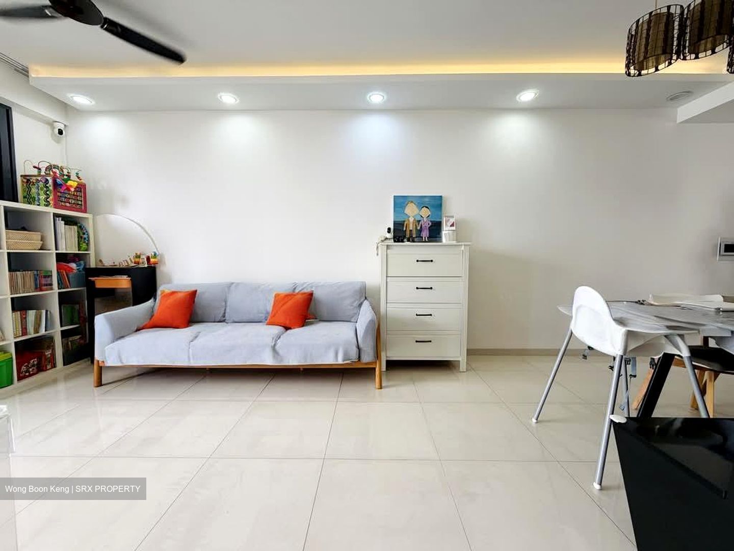 Prive (D19), Condominium #585625121